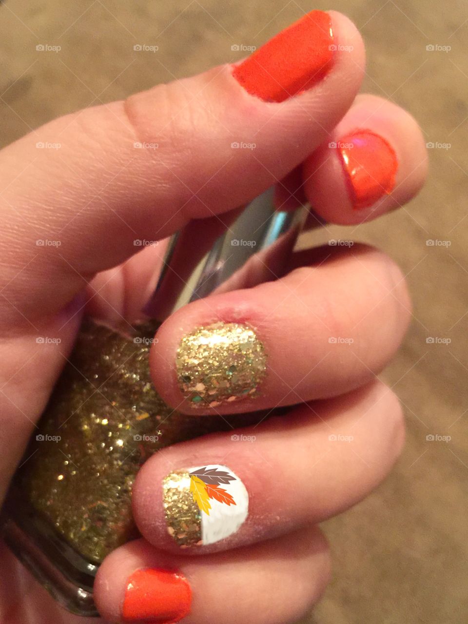 It's getting closer to fall, time for fall nails!