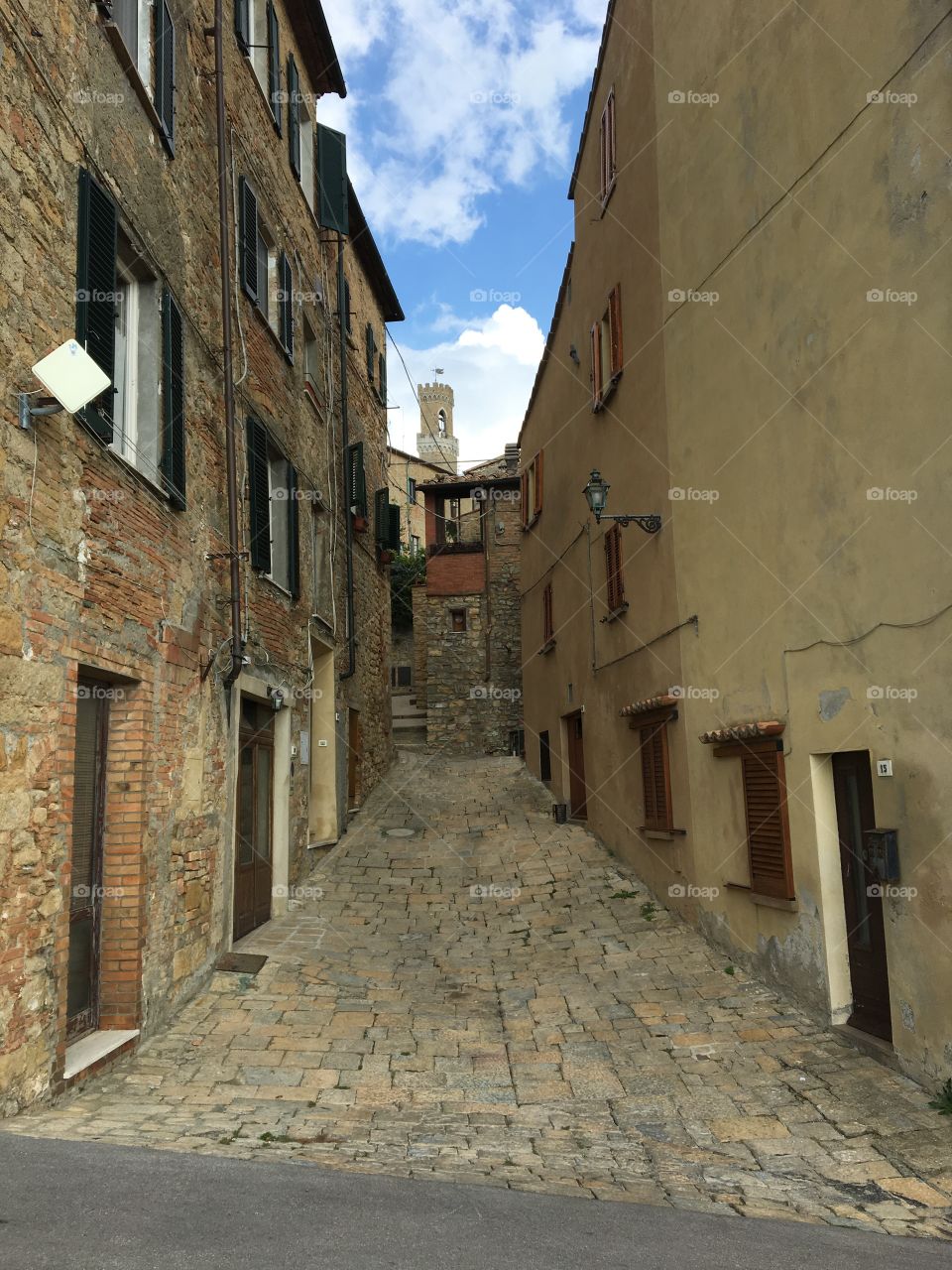 Italian alleyway