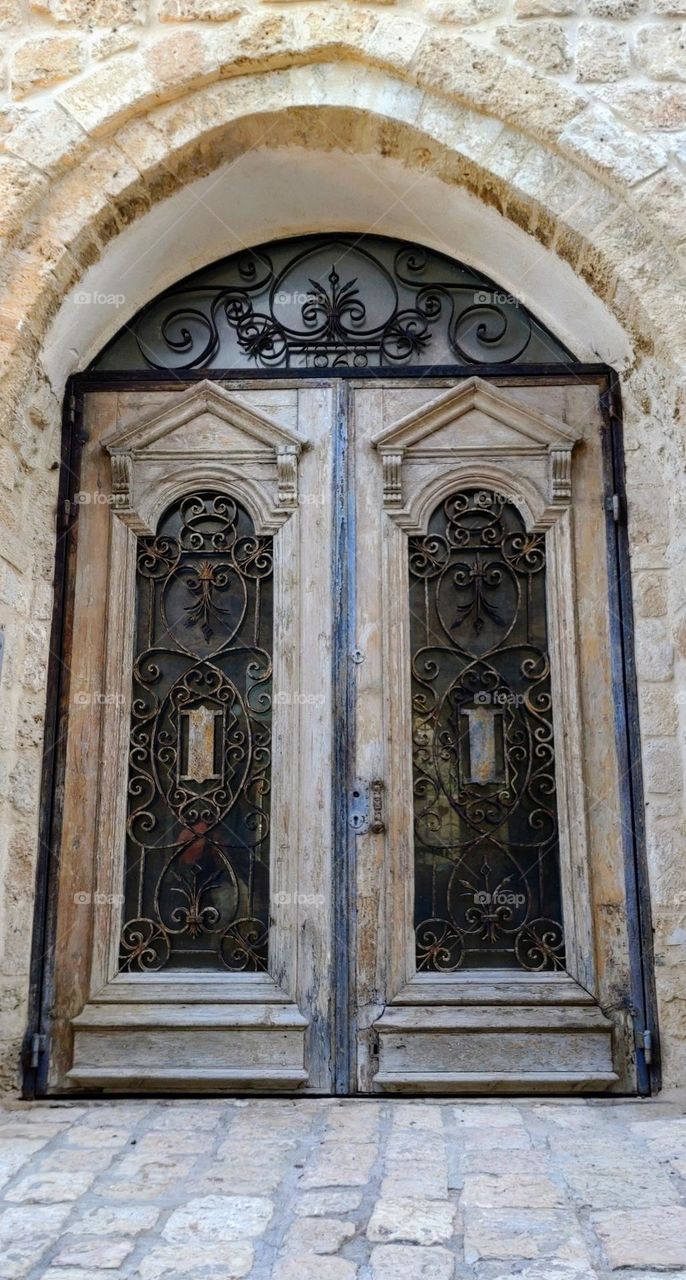 Old architecture 🗝️ Door 🗝️ Down town 🗝️