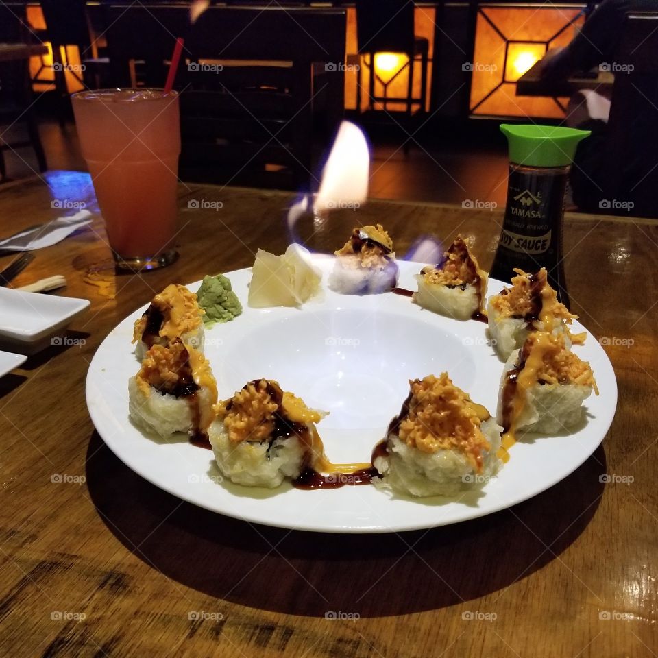 sushi, dragon rolls