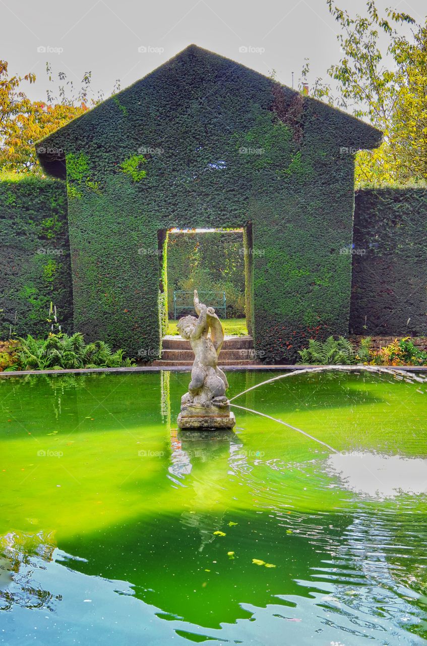 Fountain . Gardens of stately home