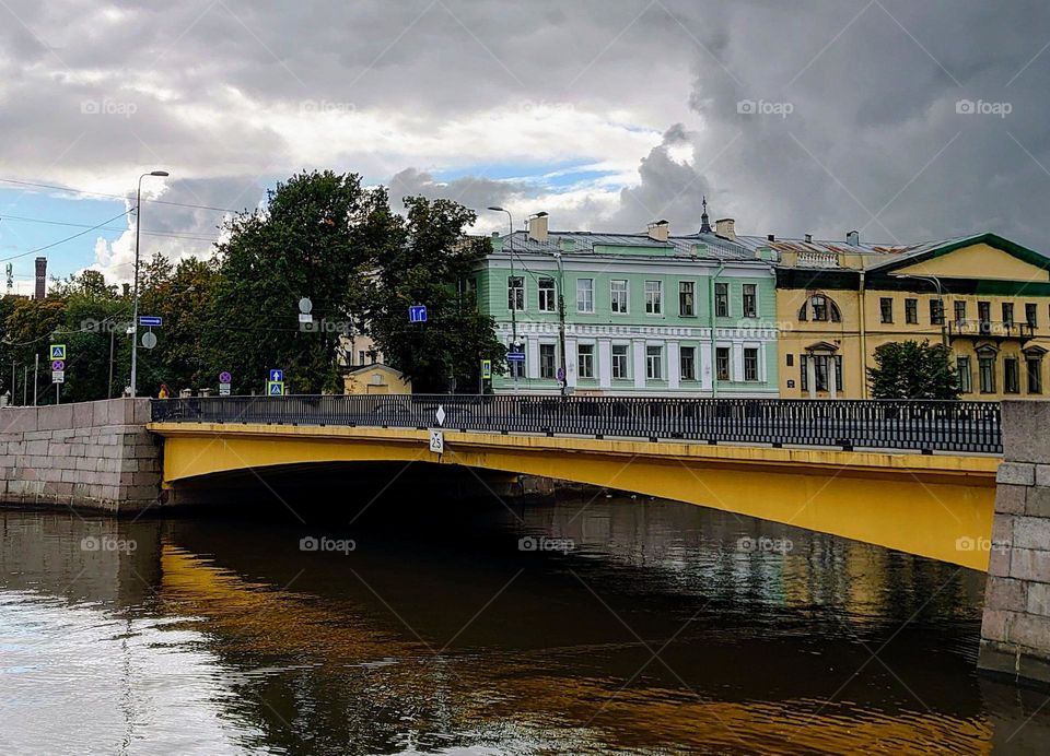 Yellow bridge and houses💛