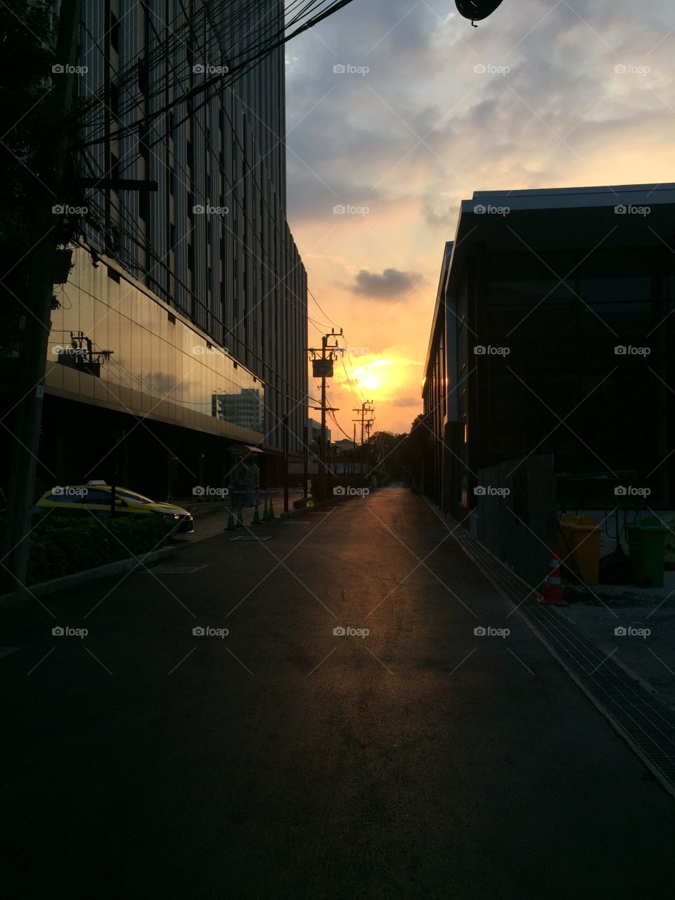 Sunrise on a quiet Sunday morning in Bangkok