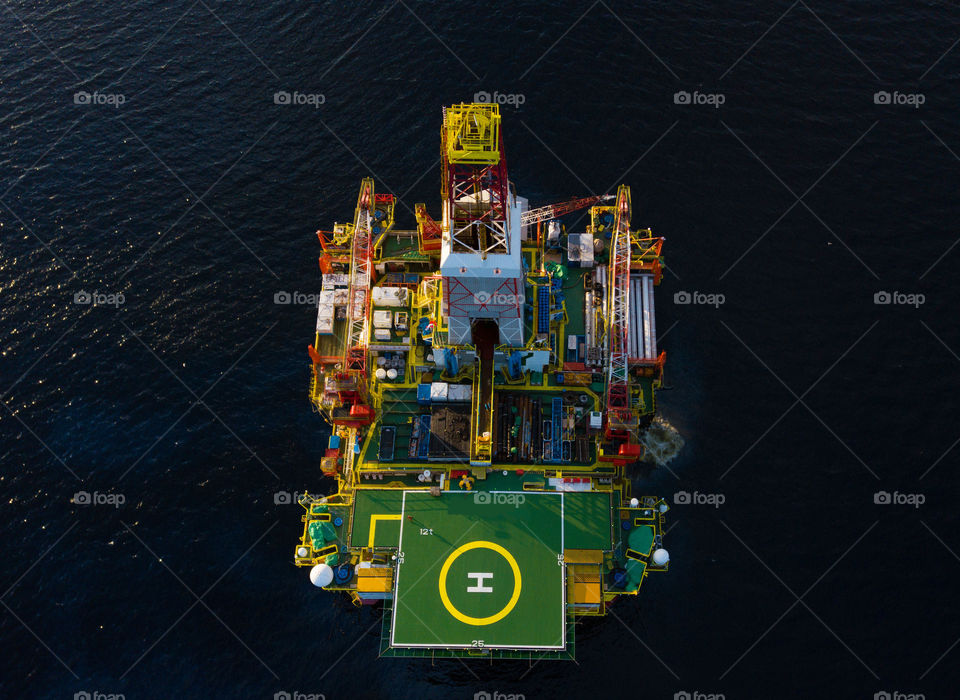 Drilling rig from a bird-eye view