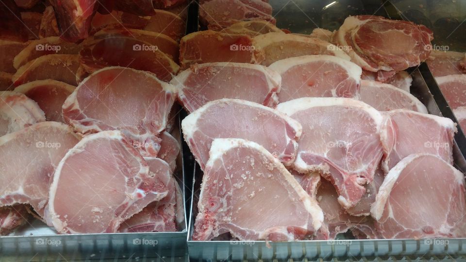 Carne suína. Bistecas.
