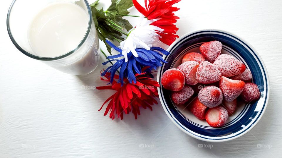 Frozen strawberries with milk